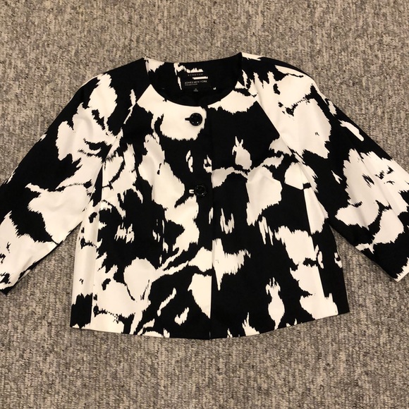 Jones New York Jackets & Blazers - Jones New York Floral Print Cropped Jacket